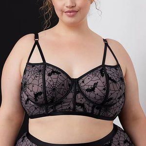 ❤️NWT VINTAGE TORRID BRA SPIDERWEB BATS PRINT UNDERWIRE BRALETTE - HALLOWEEN 4X